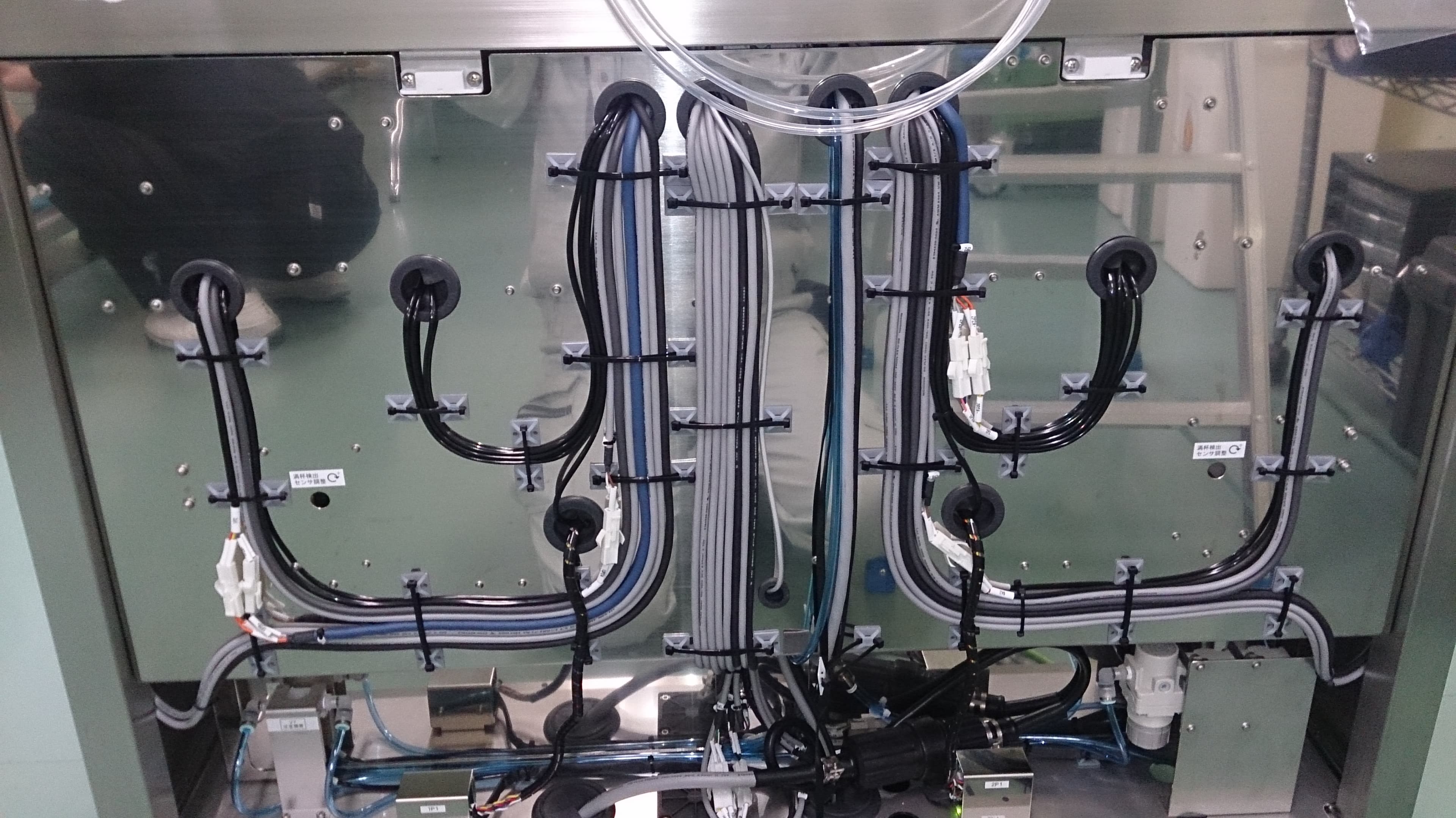 各種製造機器の設計、製造、保守